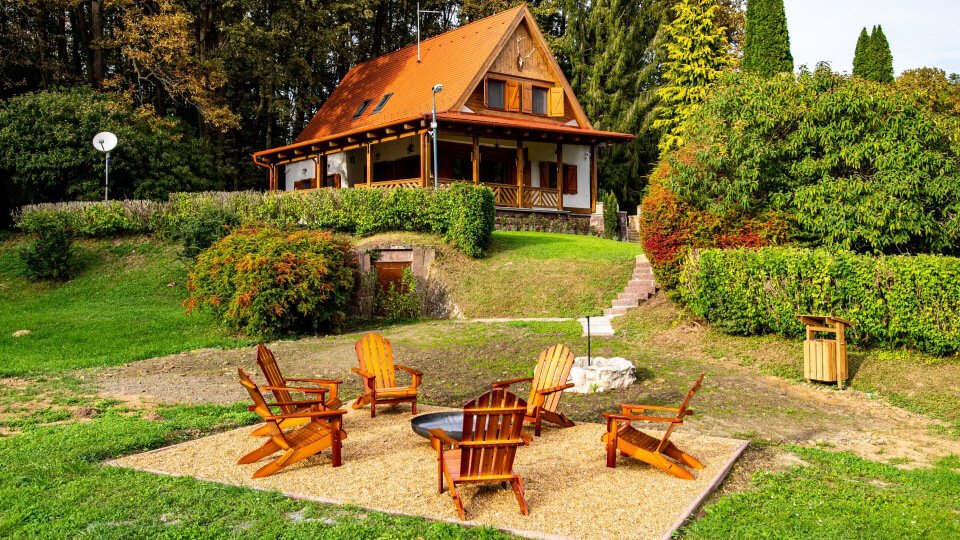 Vörösalma kiülős